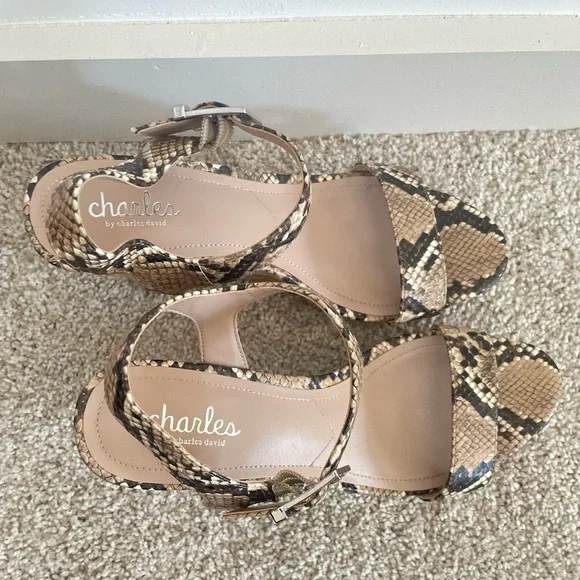 Charles David Lindy Snakeskin Single Vamp Band Ankle Strap Cork Wedge Sz 8.5 - Picture 3 of 9